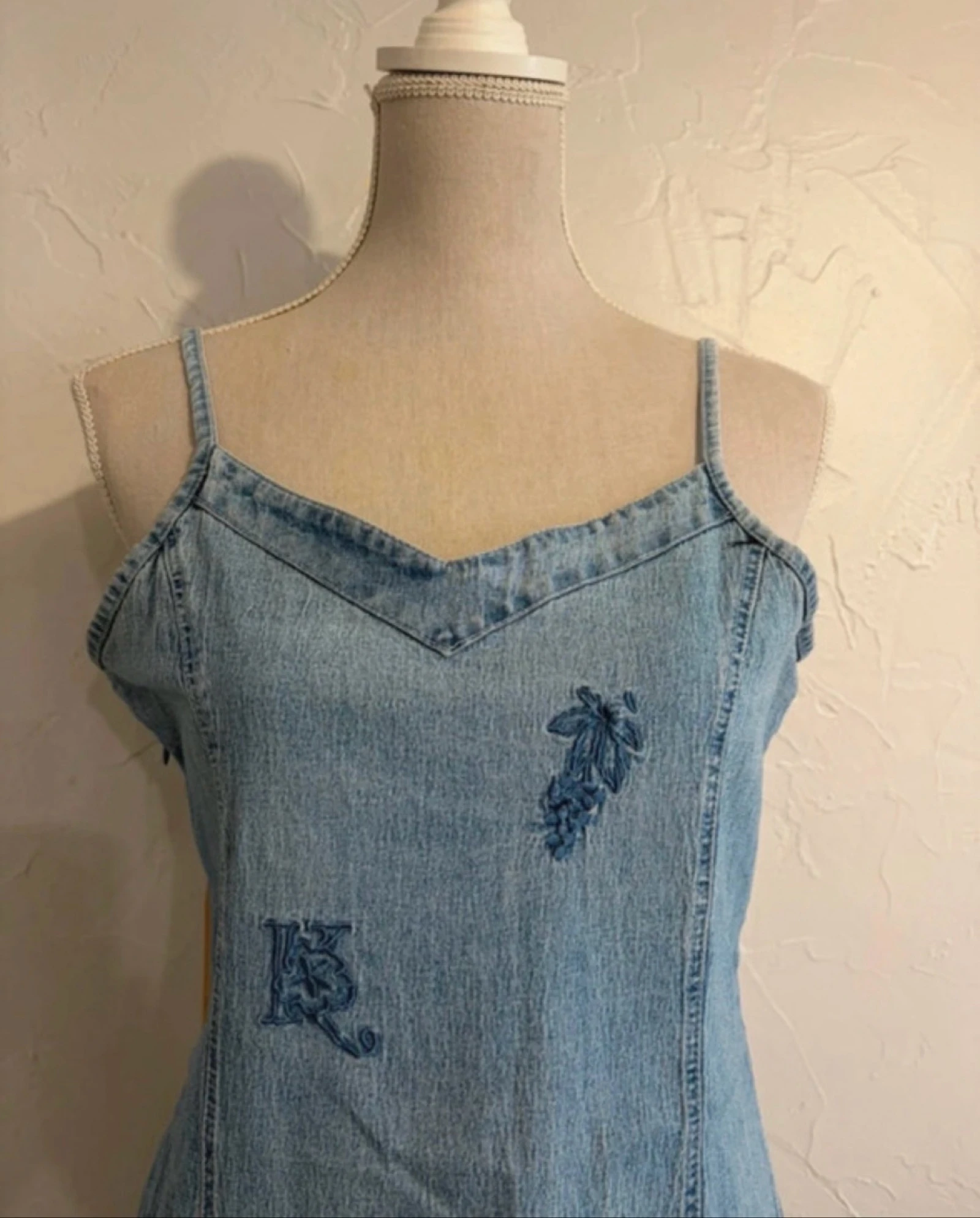 Vestido vintage de mezclilla talla 42 con bordados – photo 4